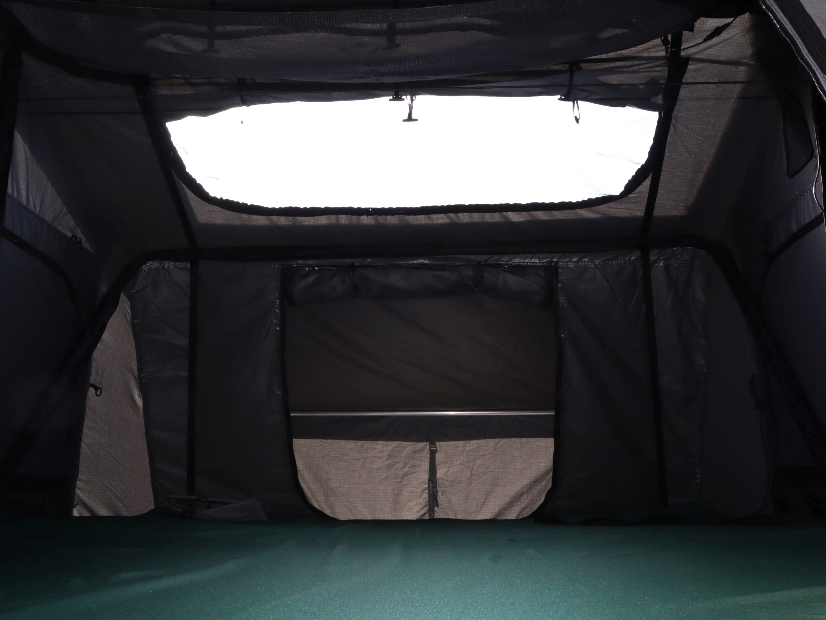 Yonder Big'Un Roof Top Tent- Cali King - Outland Motorworks