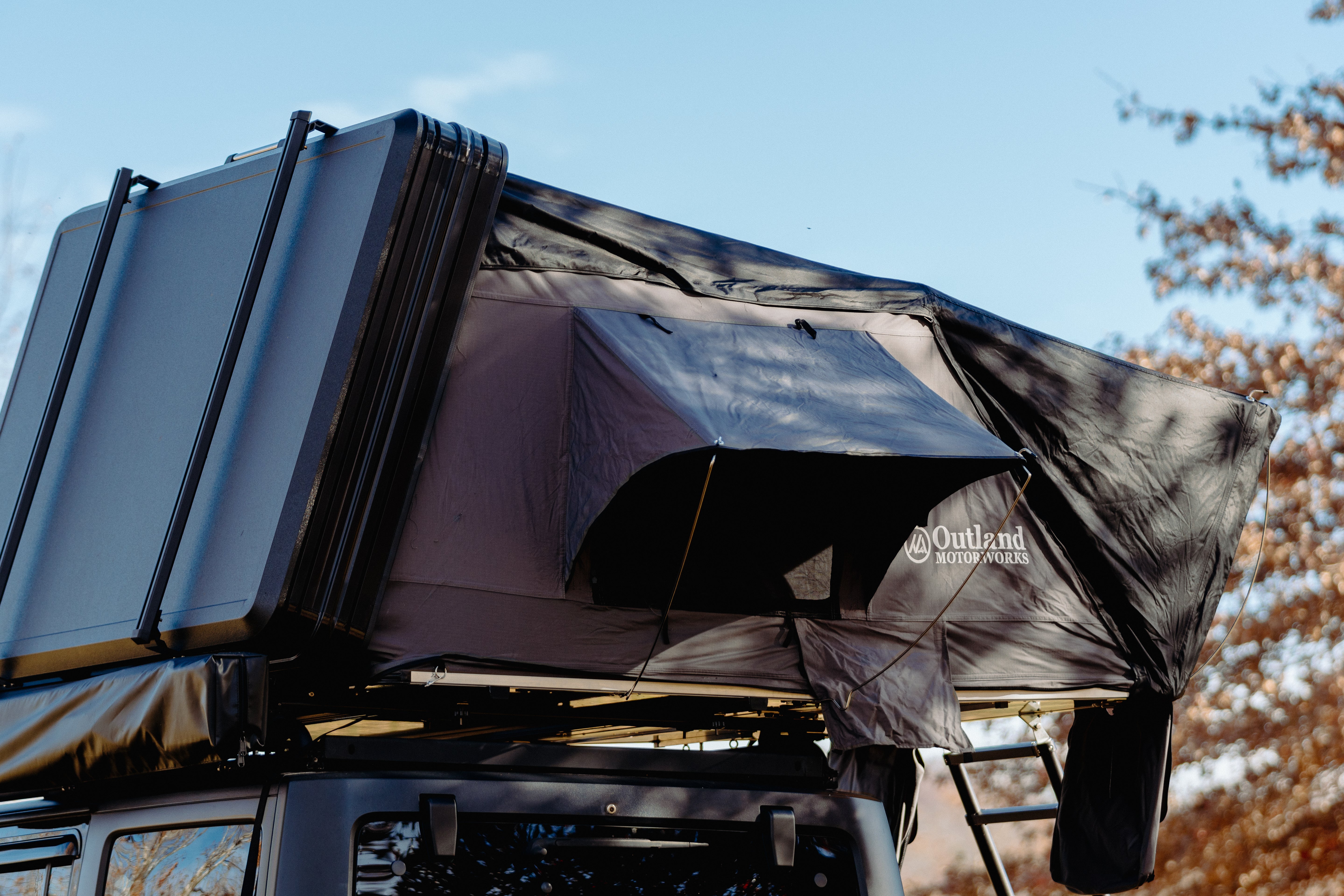Bonny Big'Un Rooftop Tent - Cali King - Outland Motorworks
