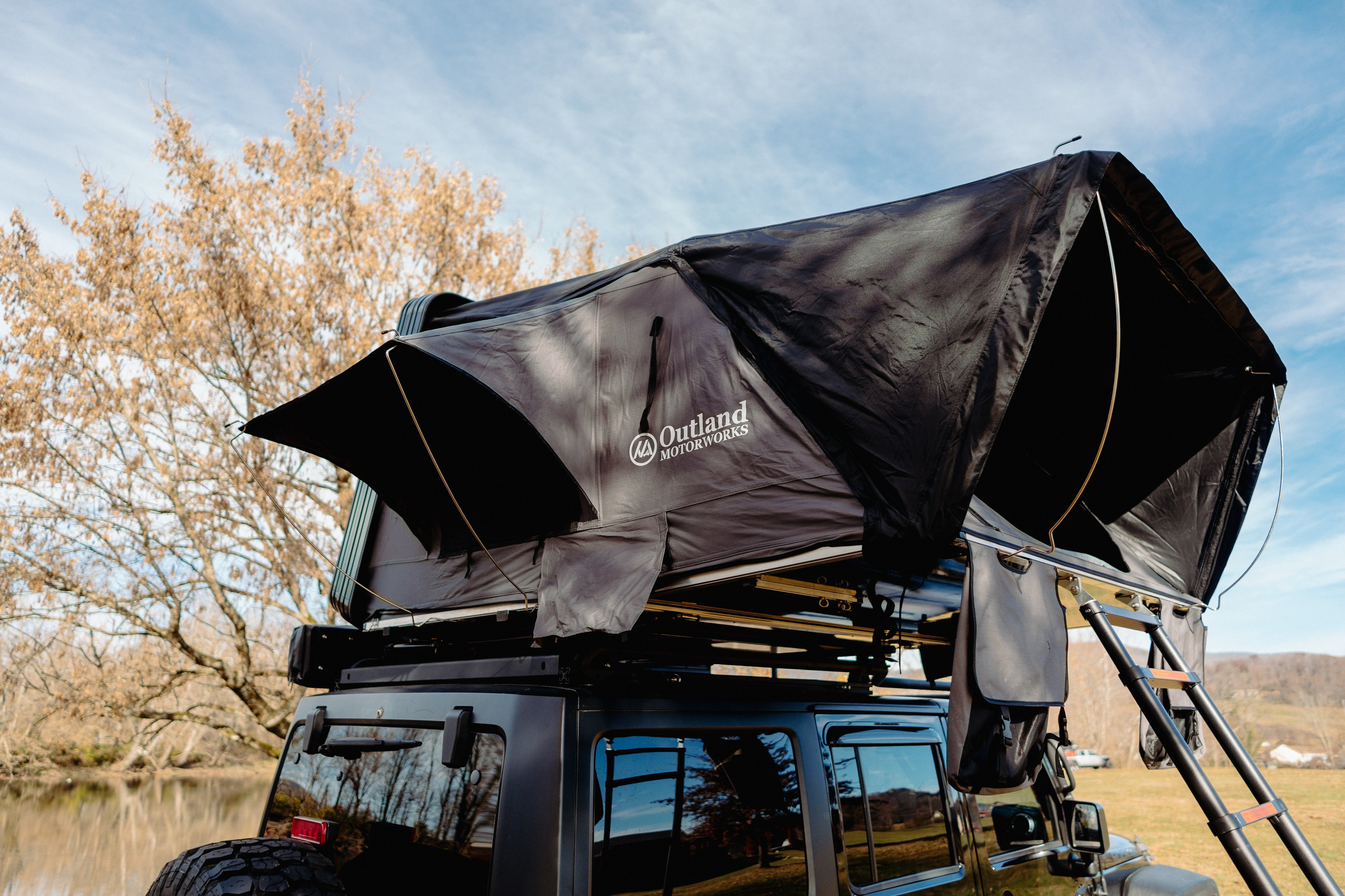 Bonny Big'Un Rooftop Tent - Cali King - Outland Motorworks