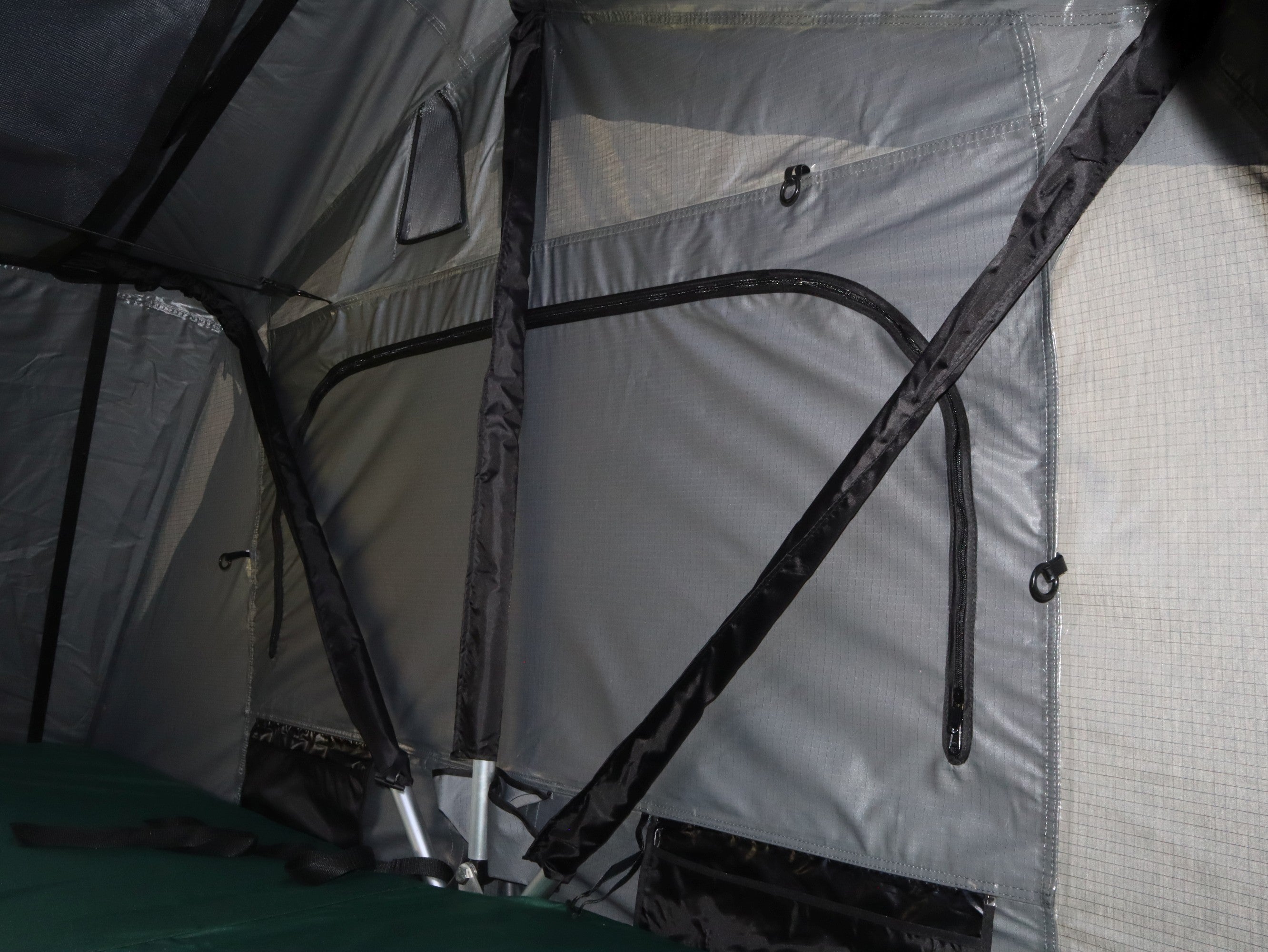 Yonder Big'Un Roof Top Tent- Cali King - Outland Motorworks
