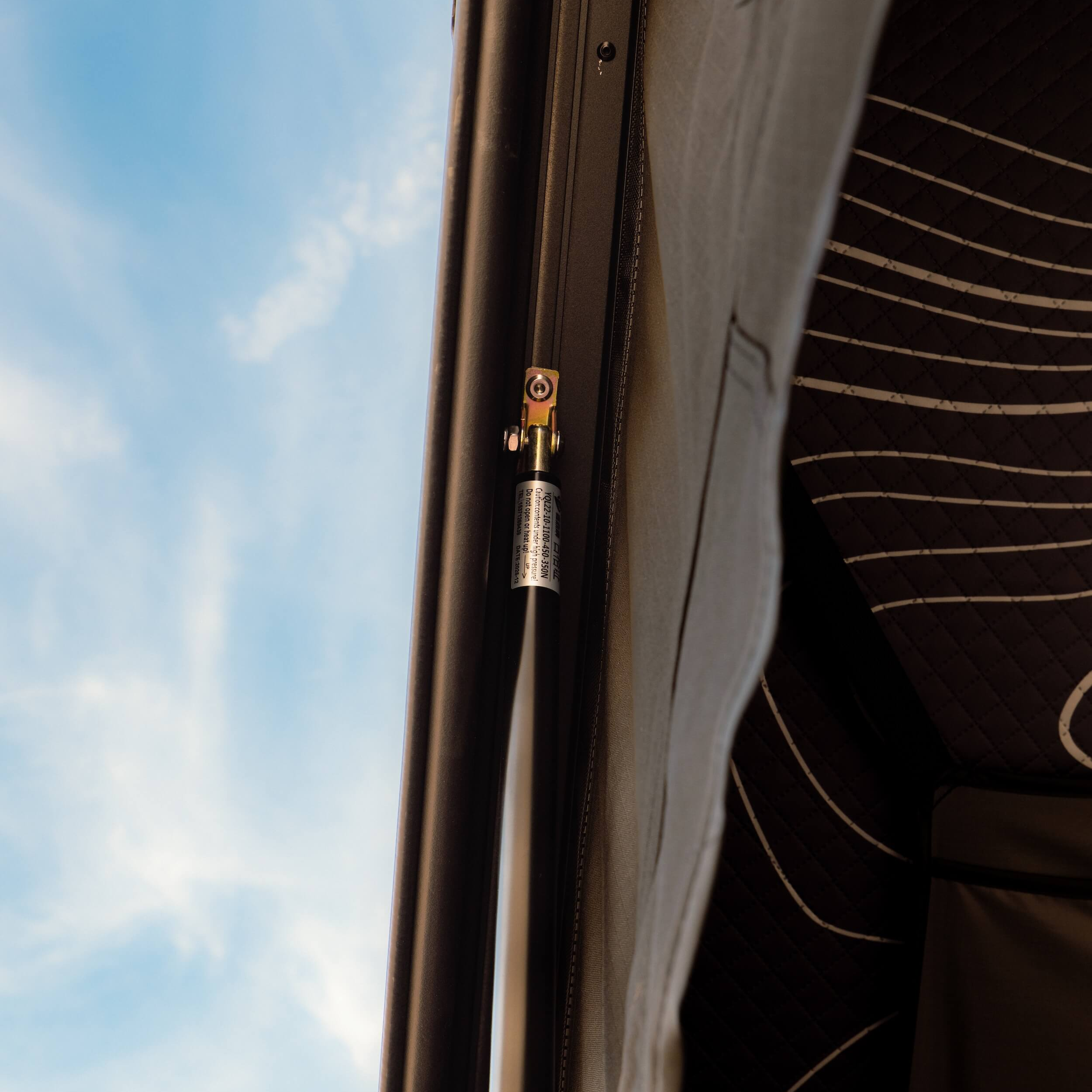 Wasatch Lite Pro Aluminum Hardshell Rooftop Tent